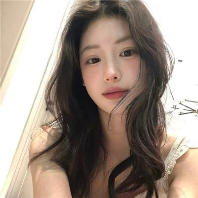 她的错误教育 海报